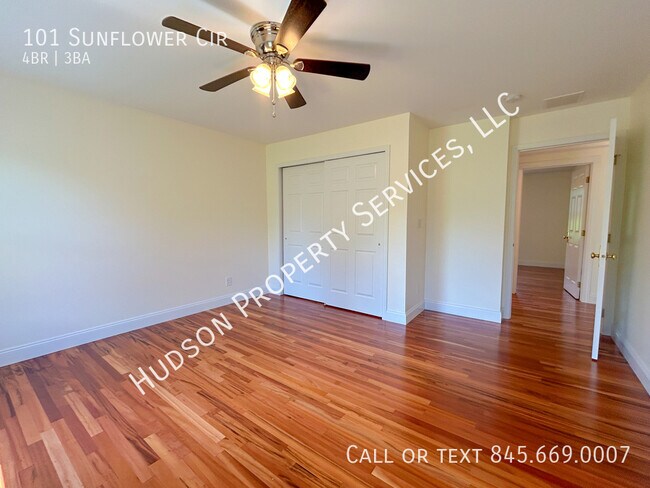 Building Photo - 101 Sunflower Cir
