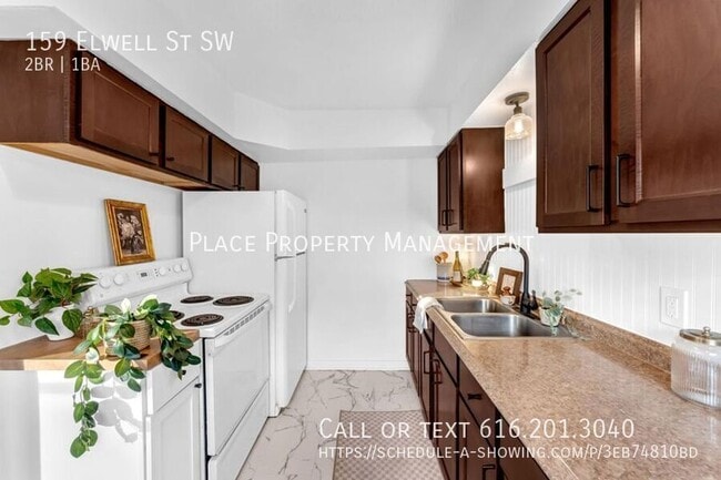 Building Photo - 159 Elwell St SW