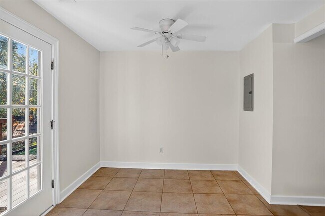 Building Photo - 14895 Freemanville Rd