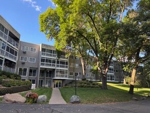 Building Photo - Great 1 BR/1 BA Condo in the Heart of Litt...