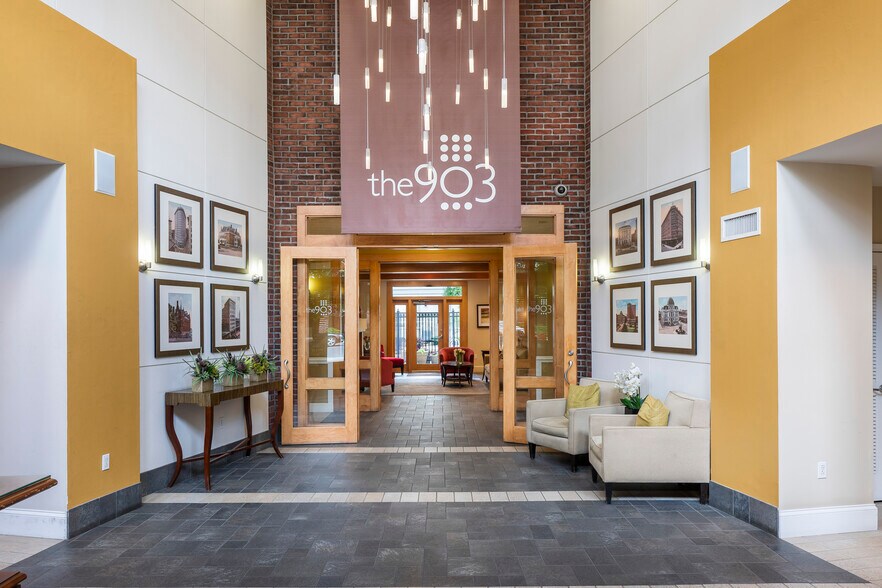 Building Photo - 1000 Providence Plz