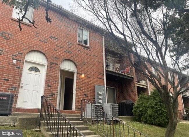 Building Photo - 9172 Frankford Ave