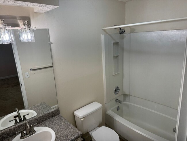 Building Photo - 5005 Wingate Way