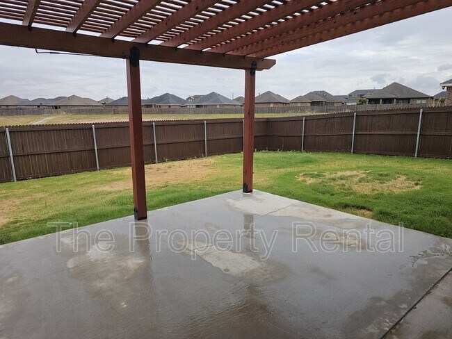 Building Photo - 1520 Overshine Ln