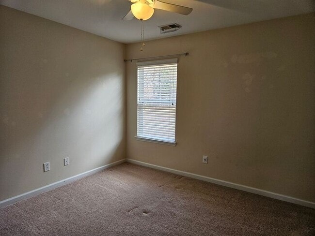 Building Photo - Bent Creek Plantaion