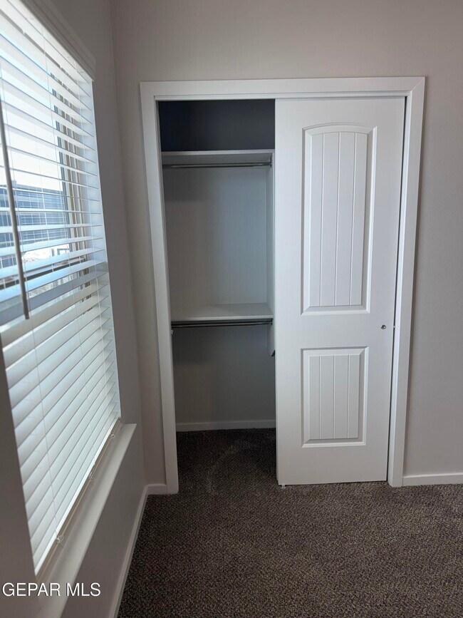 Building Photo - 10148 Texas Madrone Dr