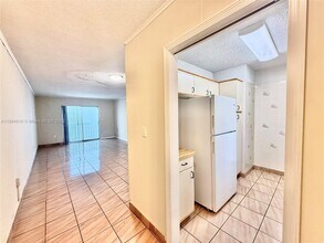 Building Photo - 424 SW 7th St