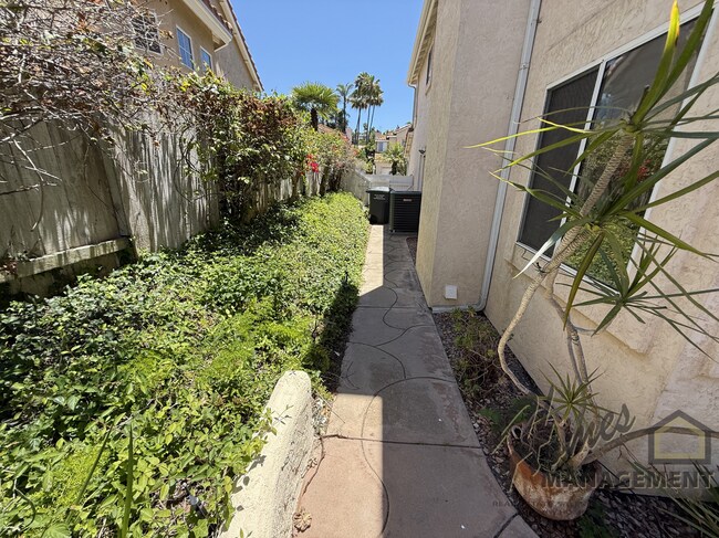 Building Photo - Homes Management - Carlsbad Home with Ocean View