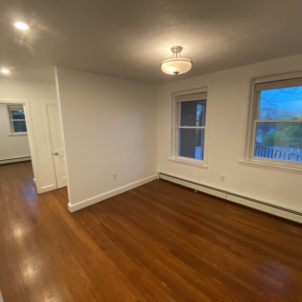 Building Photo - 310 Tappan St