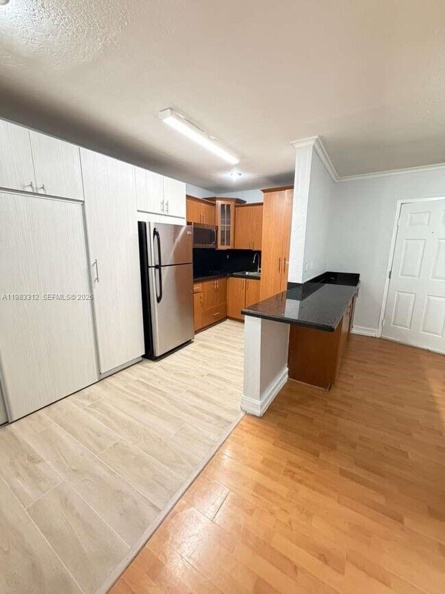 Building Photo - 7928 Harding Ave