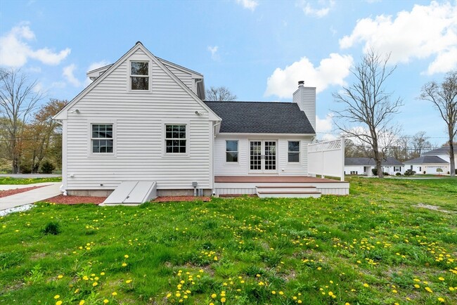 Building Photo - 539 Maple Ave