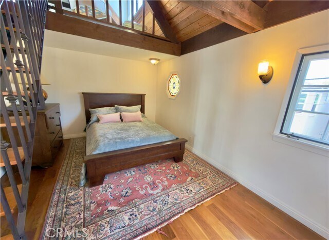 Building Photo - 327 Aster St