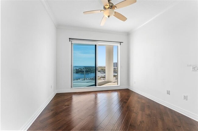 Building Photo - 1209 E Cumberland Ave