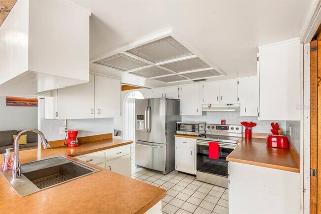 Building Photo - 12110 93rd Way N
