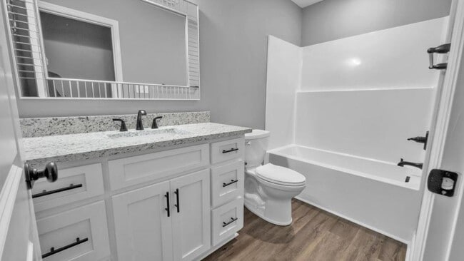 Building Photo - 303 Wright St