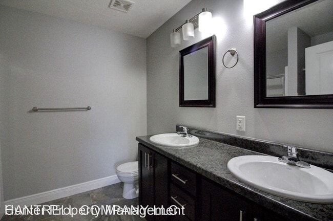 Building Photo - 4 br, 2 bath House - 874 E Sparrow Rd