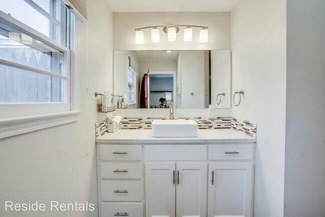 Building Photo - 4 br, 2 bath House - 3803 48th Street