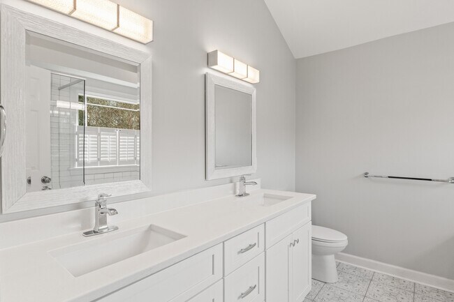 Building Photo - 309 Caraway Ln