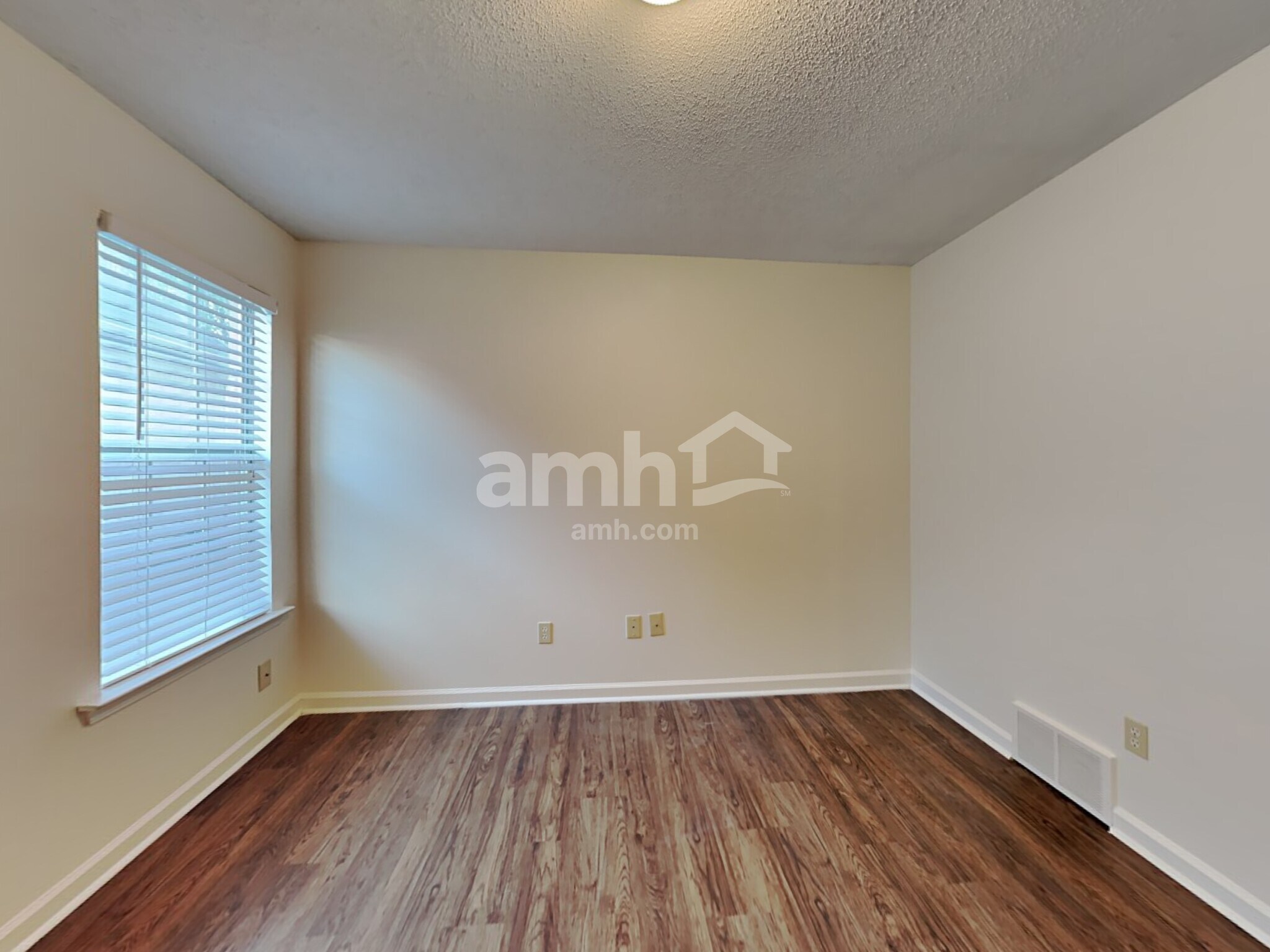 Building Photo - 1114 Green Fern Cv