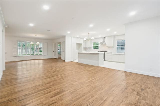Building Photo - 705 Tarryall Dr