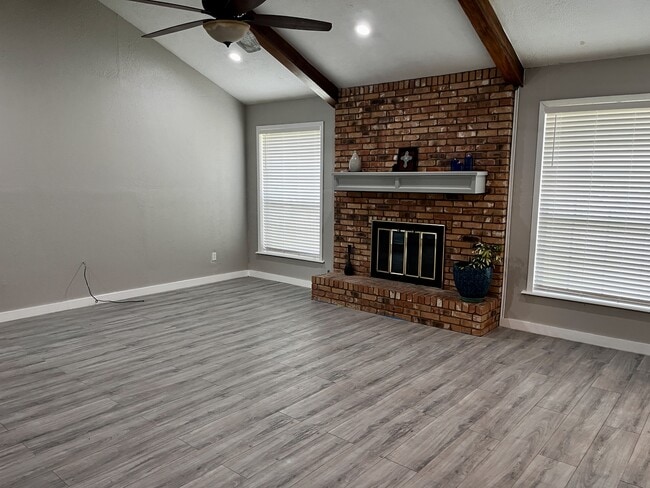 Building Photo - 1010 Holt St