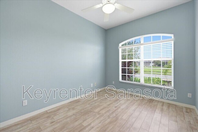 Building Photo - 4956 Bridgehampton Blvd