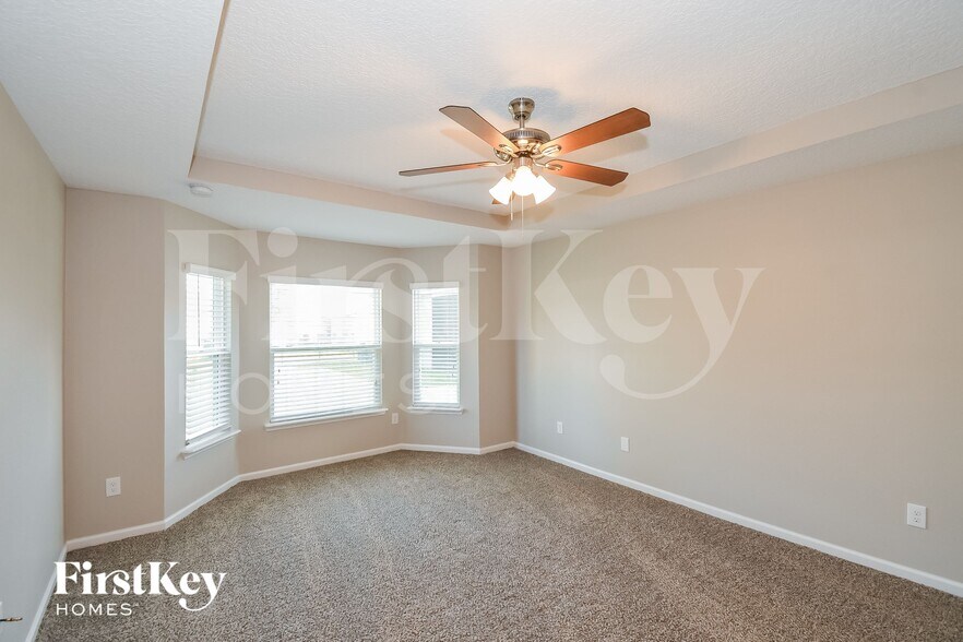 Building Photo - 15962 Bainebridge Dr