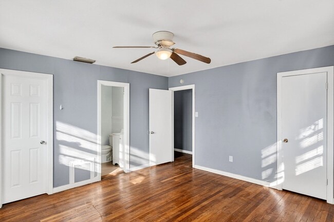 Building Photo - 2011 W 16th St