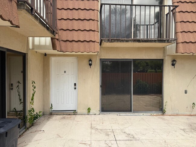 Building Photo - 152 Heritage Way