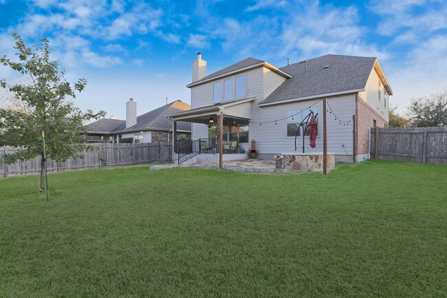 Building Photo - 2300 Dovetail St