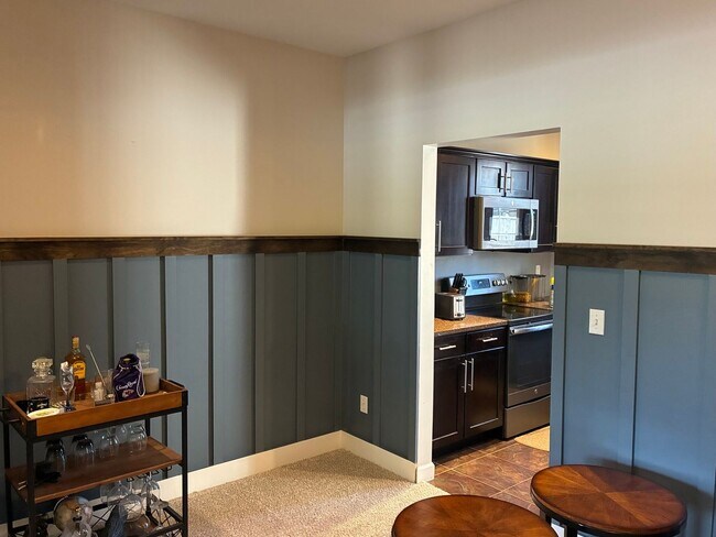 Building Photo - 4207 Gladden Ln