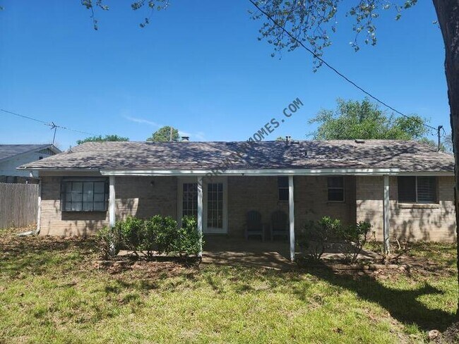 Building Photo - 7448 Van Natta Ln