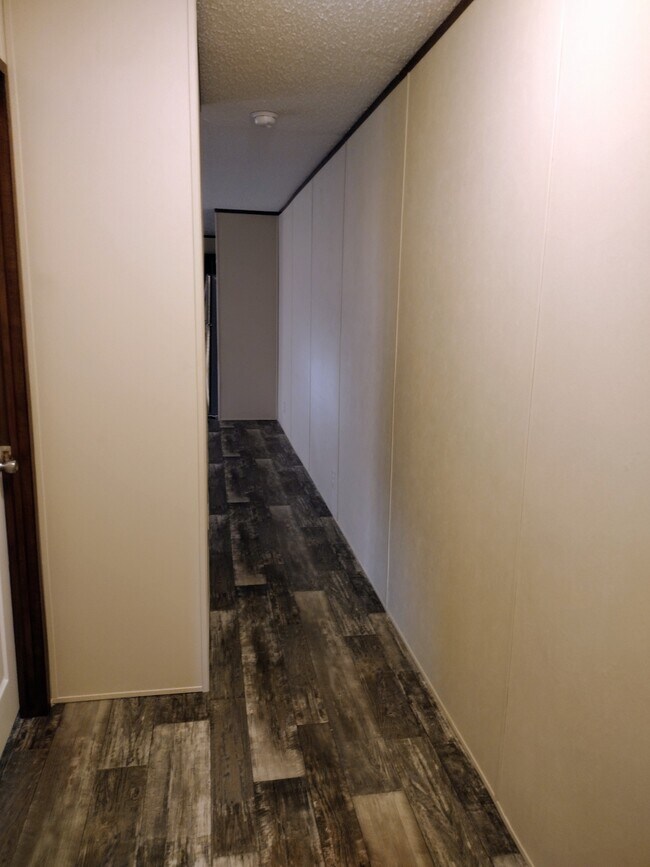 Building Photo - 3 Bedroom 2 bath New Mobile Home