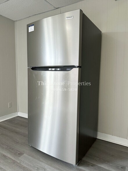 Building Photo - 3518 Japonica Rd N