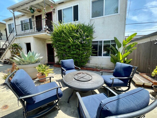 Primary Photo - Quaint Downstairs 1 Bedroom in GATED COMMU...