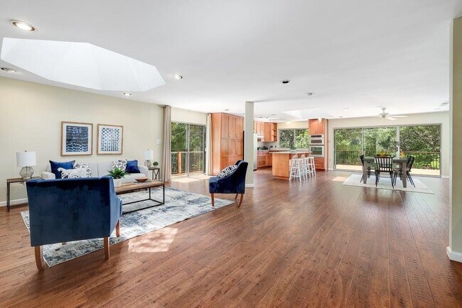 Building Photo - 10408 Double Spur Loop