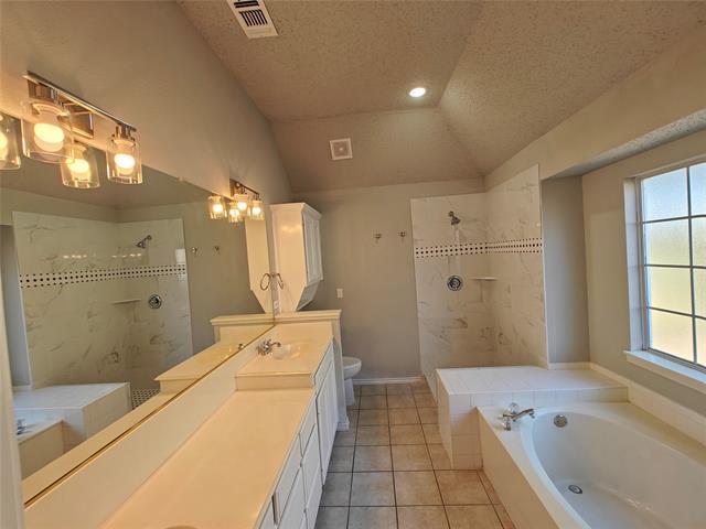 Building Photo - 8504 Pebblebrook Dr