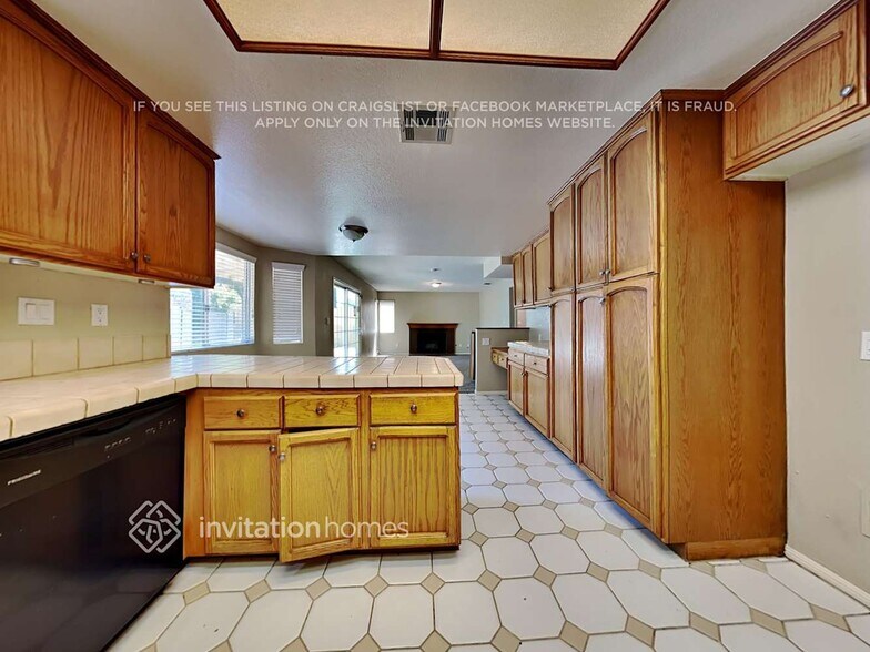 Building Photo - 5029 W Ave M12