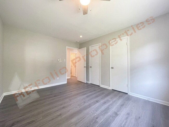 Building Photo - 601 Larchwood Dr
