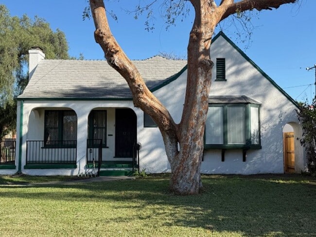 Building Photo - Corner lot home with Lots of Curb Appeal