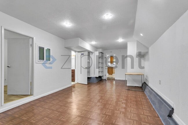 Building Photo - 1578 43rd Ave