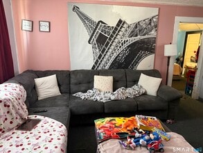 Building Photo - 74 George St