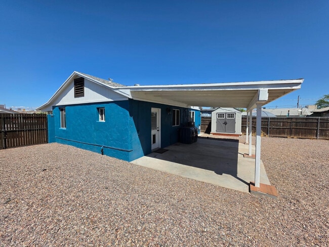 Building Photo - 2803 E Monroe St