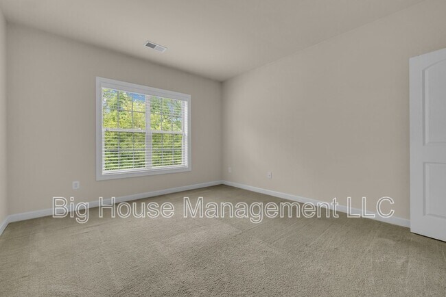 Building Photo - 3713 Chancelsors Dr