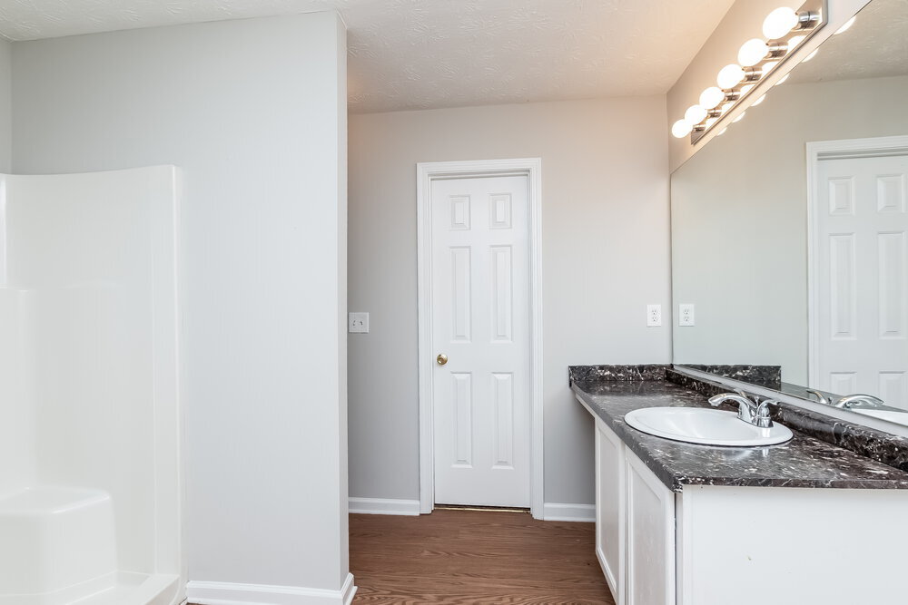 Building Photo - 154 Springbottom Dr SE