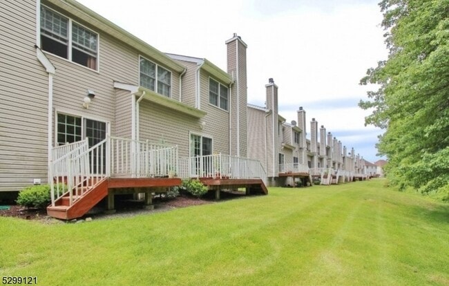 Building Photo - 173 Raymound Blvd