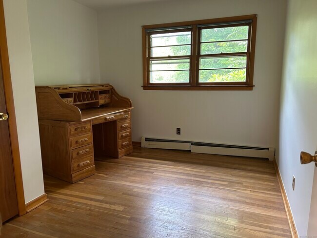 Building Photo - 14 Aspen Ledges Rd