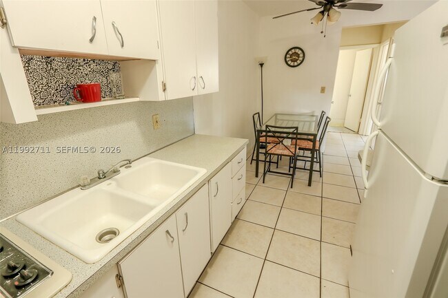 Building Photo - 1250 S Alhambra Cir