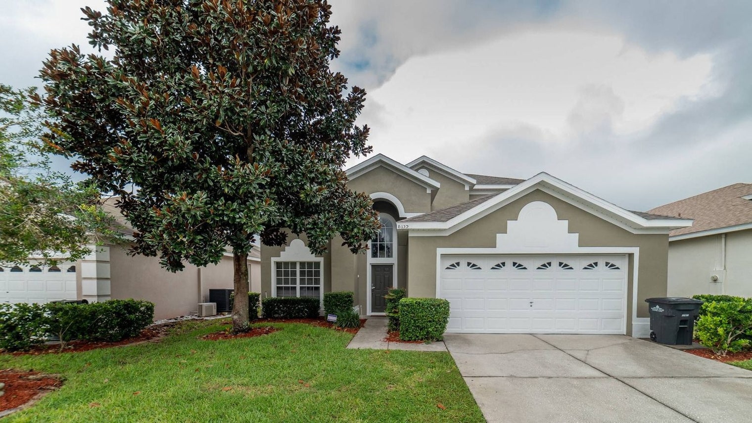 Building Photo - 8135 Sun Palm Dr