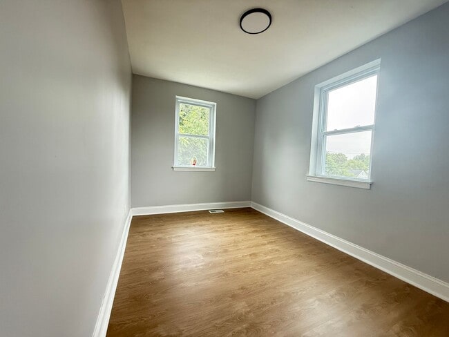 Building Photo - Four-Bedroom Home in Baltimore